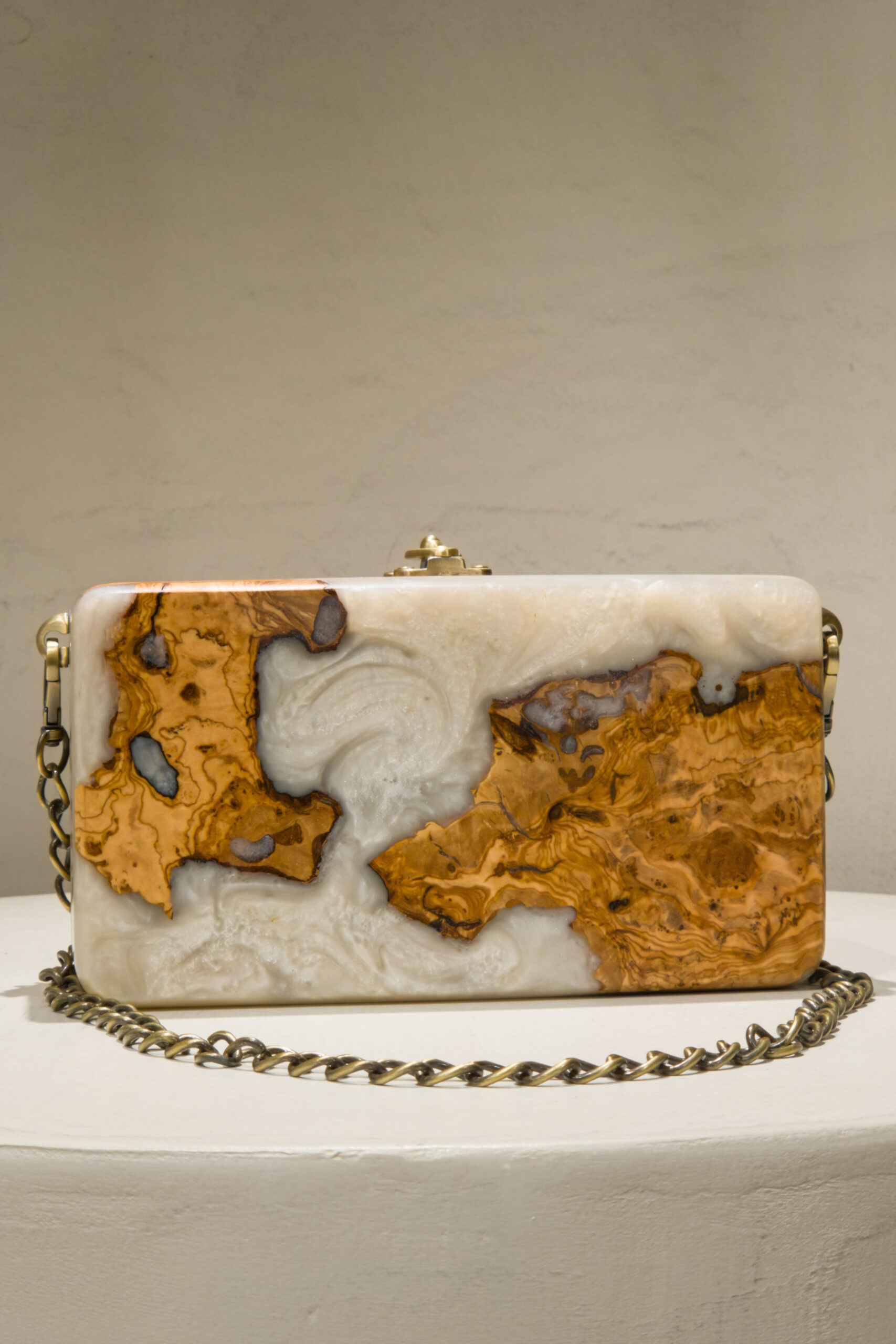 pearl white 1 tsanta,τσαντα,ξυλινη τσαντα,ksilini tsanta,biwood