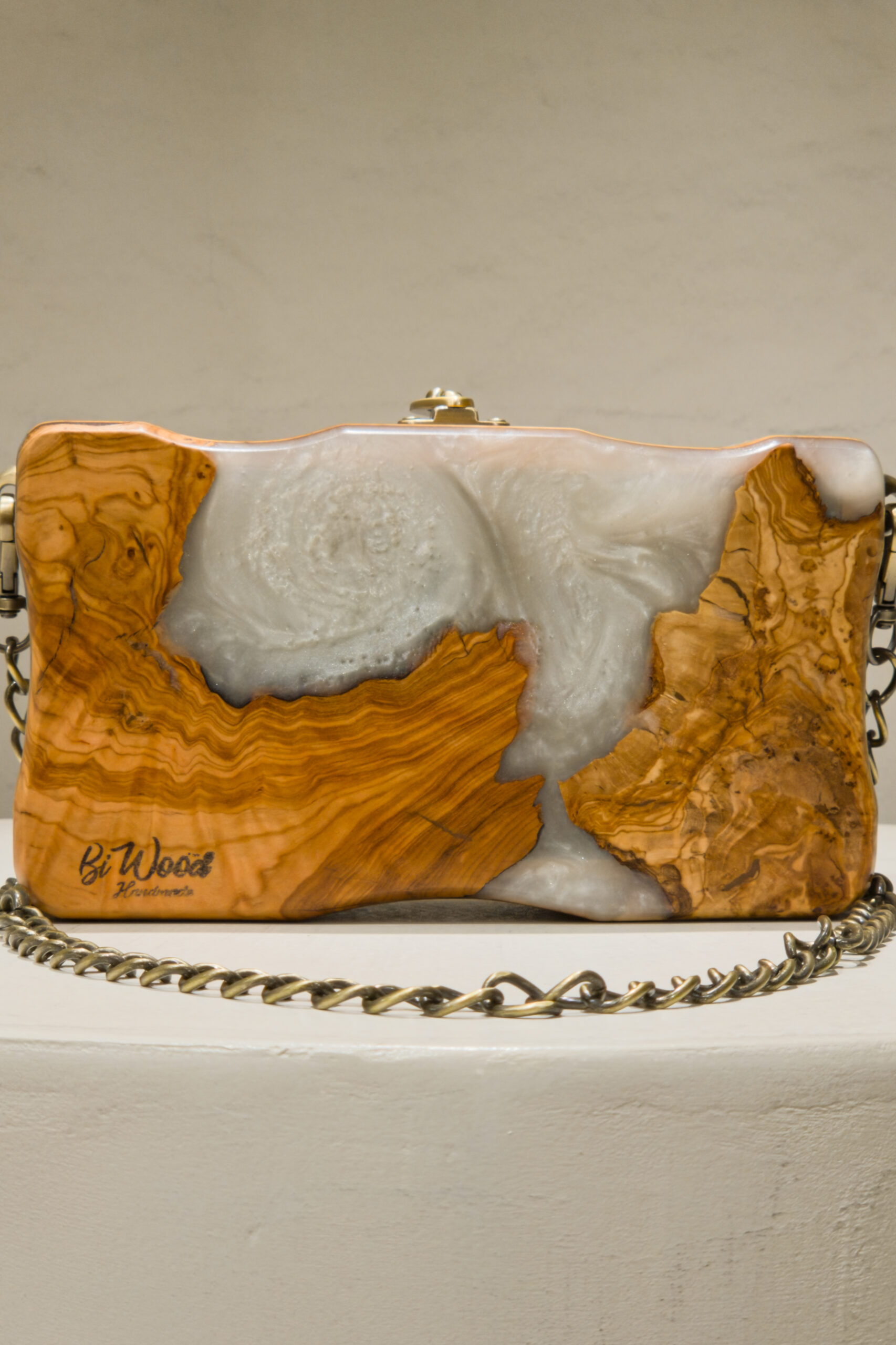 white pearl 1 tsanta,τσαντα,ξυλινη τσαντα,ksilini tsanta,biwood